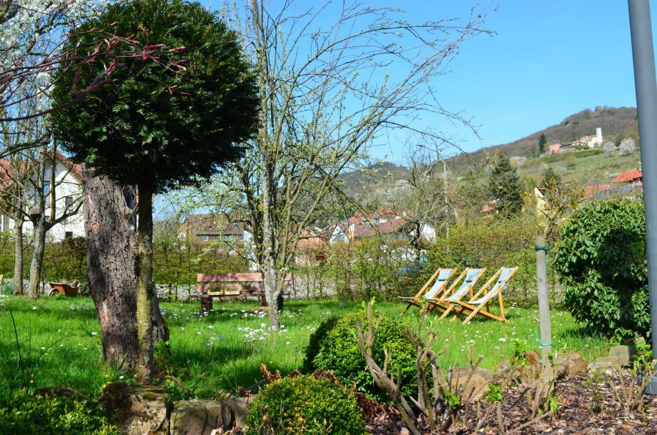 Castell Hotel & Restaurant Leinsweiler Buitenkant foto